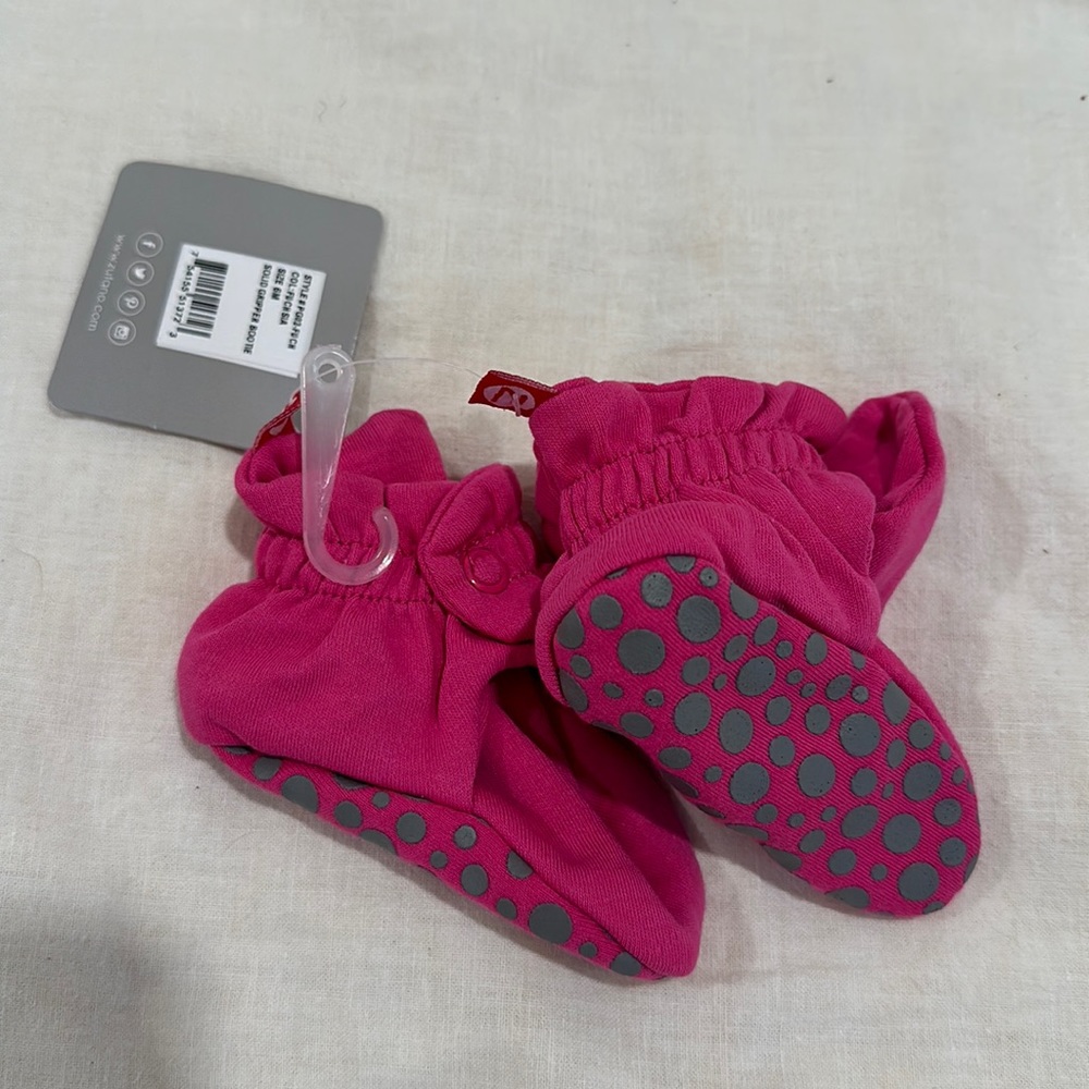 NWT Zutano pink booties 6M